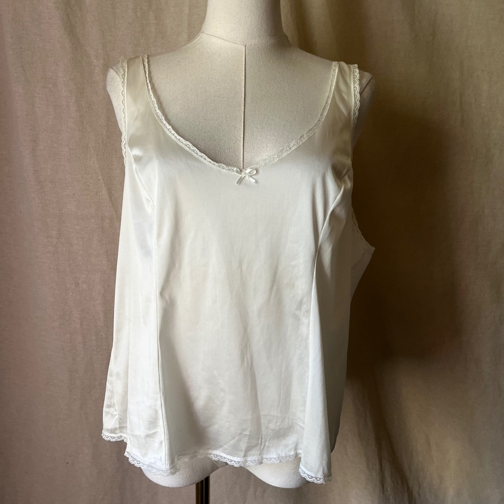 Vintage Vassaretteβ White Nylon Camisole Lace Trim Made USA Size XL 44